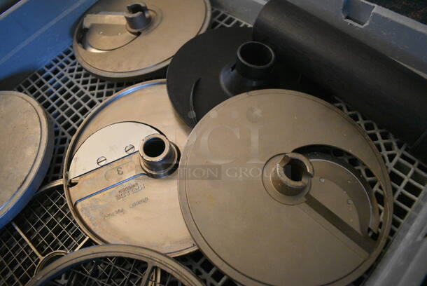 ALL ONE MONEY! Lot of Various Metal Food Processor Blades Including S Blades, Dicers and Cover in Poly Dish Caddy! 19.5x19.5x4. (back dining room) - Image 4 of 6
