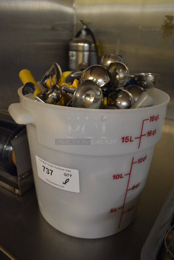 ALL ONE MONEY! Lot of Various Metal Scoopers in Poly Bucket! (bakery kitchen) - Image 2 of 3