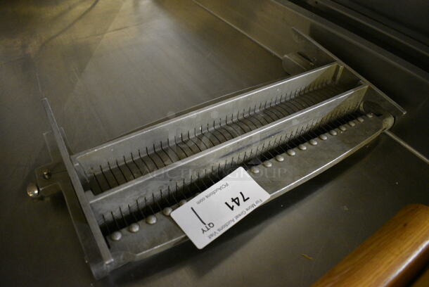 Metal Cutting Utensil. 19x9.5x3.5. (bakery kitchen) - Image 1 of 3