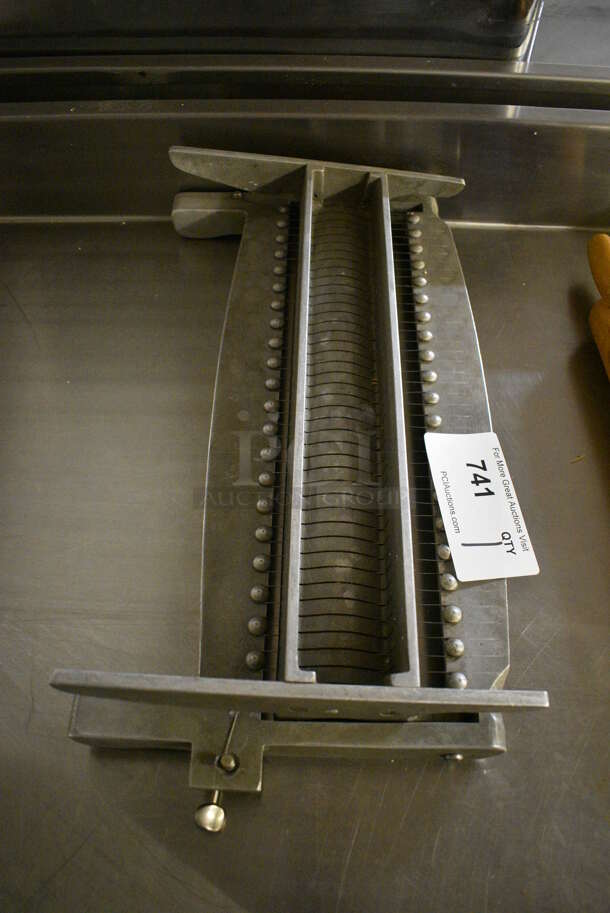 Metal Cutting Utensil. 19x9.5x3.5. (bakery kitchen) - Image 2 of 3
