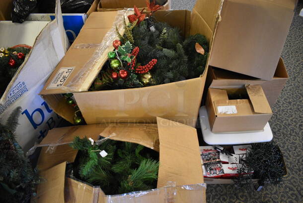 ALL ONE MONEY! Lot of Various Christmas Decorations! BUYER MUST REMOVE. (yellow clothing store) - Image 5 of 7