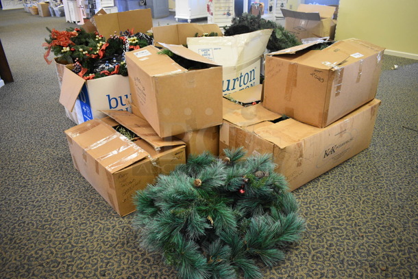 ALL ONE MONEY! Lot of Various Christmas Decorations! BUYER MUST REMOVE. (yellow clothing store) - Image 7 of 7