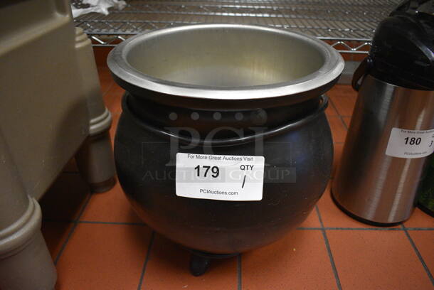 American Permanent Ware Model WK-1V Metal Commercial Soup Kettle Food Warmer. 120 Volts, 1 Phase. 13x13x13. Unit Was In Working Condition When Restaurant Closed. (kitchen)