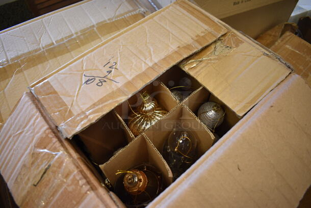 ALL ONE MONEY! Lot of Various Boxes of Christmas Decorations! BUYER MUST REMOVE. (yellow clothing store) - Image 4 of 8
