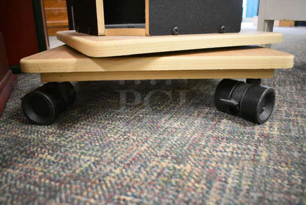 Wood Pattern Rack on Casters. 17x17x70. (garden center) - Image 4 of 4