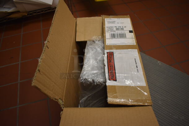 Box of Silver Paper Boxes. (icing kitchen) - Image 4 of 4