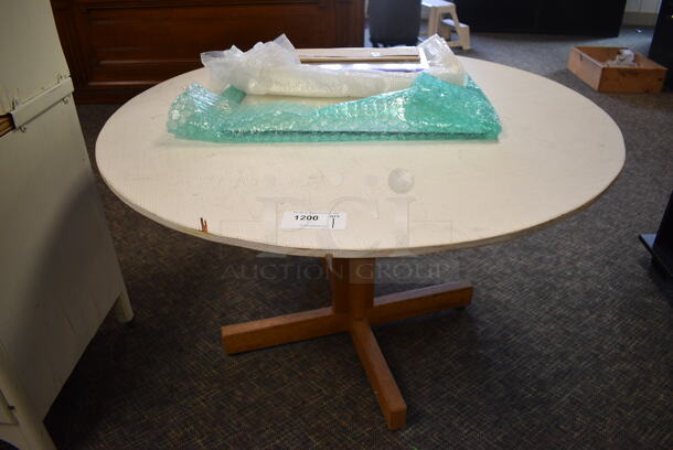 Round Wood Pattern Table. 48x48x28.5. (garden center)