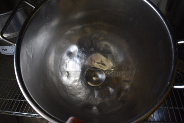 S30 Stainless Steel Commercial 30 Quart Mixing Bowl. 17.5x15.5x13.5. (bakery kitchen) - Image 4 of 4