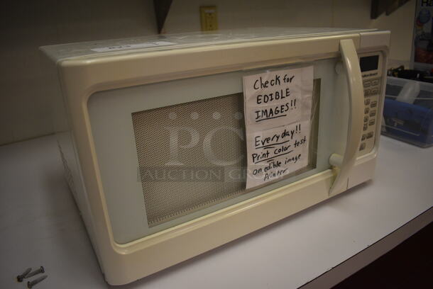 Hamilton Beach Countertop Microwave Oven w/ Plate. 21x16x12. Unit Was In Working Condition When Restaurant Closed. (icing kitchen) - Image 2 of 5