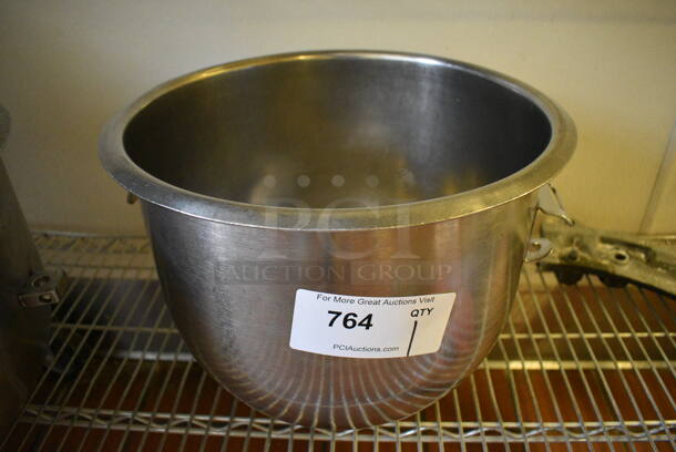 Stainless Steel Commercial 20 Quart Mixing Bowl. 15x14x11.5. (bakery kitchen)