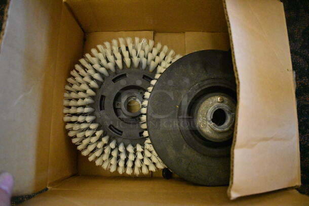 Windsor Model SC16SP Commercial Floor Cleaning Machine w/ Charger and Box of Pads. 30x39x40. Unit Was In Working Condition When Restaurant Closed. (ballroom) - Image 9 of 9