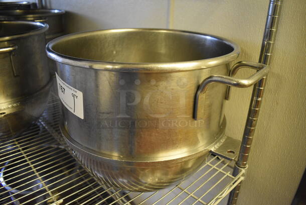 Hobart VMLH30 Stainless Steel Commercial 30 Quart Mixing Bowl. 19.5x15.5x13. (bakery kitchen) - Image 2 of 6