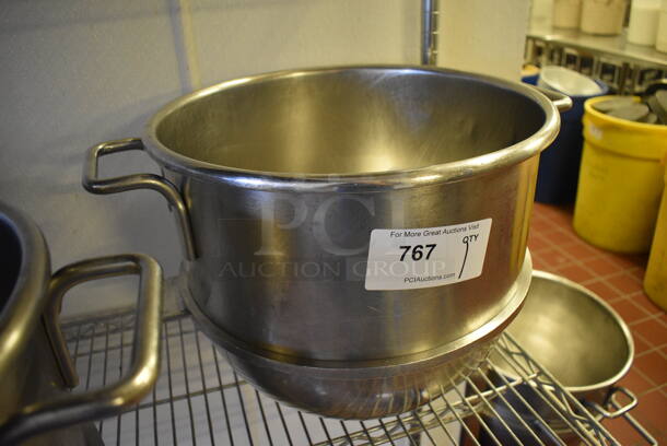 Hobart VMLH30 Stainless Steel Commercial 30 Quart Mixing Bowl. 19.5x15.5x13. (bakery kitchen) - Image 3 of 6