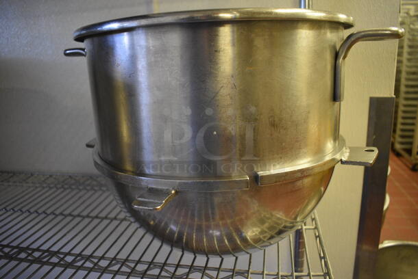 Hobart VMLH30 Stainless Steel Commercial 30 Quart Mixing Bowl. 19.5x15.5x13. (bakery kitchen) - Image 5 of 6