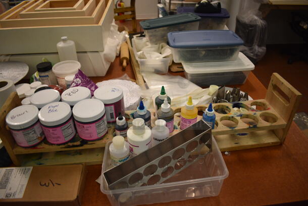 ALL ONE MONEY! Lot of Various Items Including Various Cupcake Decorating Items, Edible Paint, Rolling Pin, Cake Toppers. (icing kitchen) - Image 4 of 6