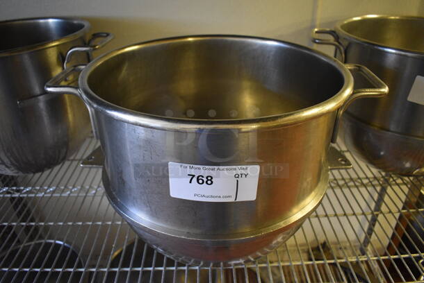Hobart VMLH30 Stainless Steel Commercial 30 Quart Mixing Bowl. 19.5x15.5x13. (bakery kitchen)