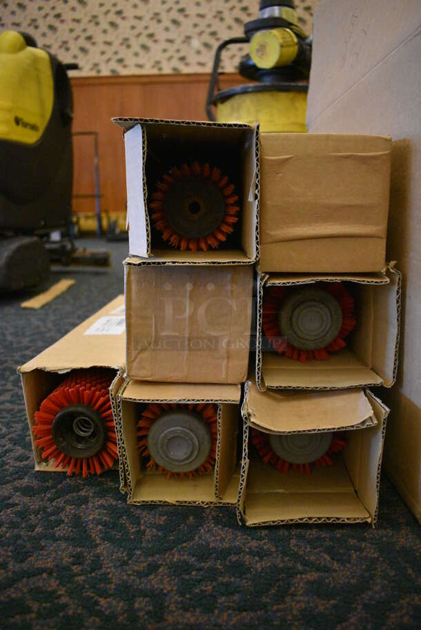 ALL ONE MONEY! Lot of Various Floor Cleaning Machine Parts / Rollers! (ballroom) - Image 3 of 4