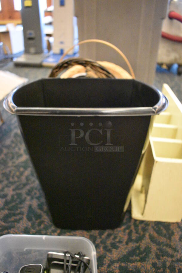 ALL ONE MONEY! Lot of Various Items Including Gray Trash Can, Baskets and Placemats! (ballroom) - Image 4 of 5