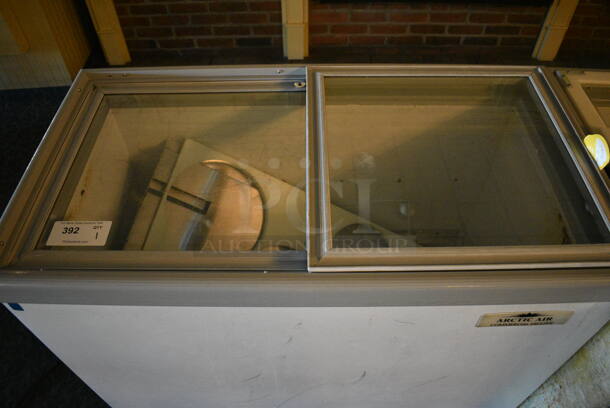 Arctic Air Model ST09G2 Metal Commercial Freezer w/ 2 Sliding Lids on Commercial Casters. 115 Volts, 1 Phase. 42x22.5x37. Unit Was In Working Condition When Restaurant Closed. (main dining room) - Image 3 of 7