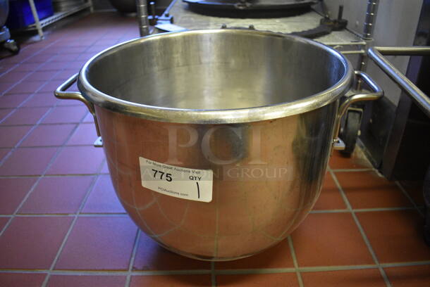 Hobart VMLH40 Stainless Steel Commercial 40 Quart Mixing Bowl. 21.5x17x14.5. (bakery kitchen)