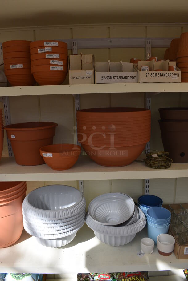ALL ONE MONEY! Three Shelf Lot of Various Items Including Planters, Watering Cans and Baskets! BUYER MUST REMOVE. Each Shelf: 167x12. (greenhouse) - Image 3 of 7