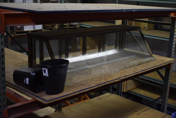 Glass Dry Display Case Merchandiser. (warehouse)