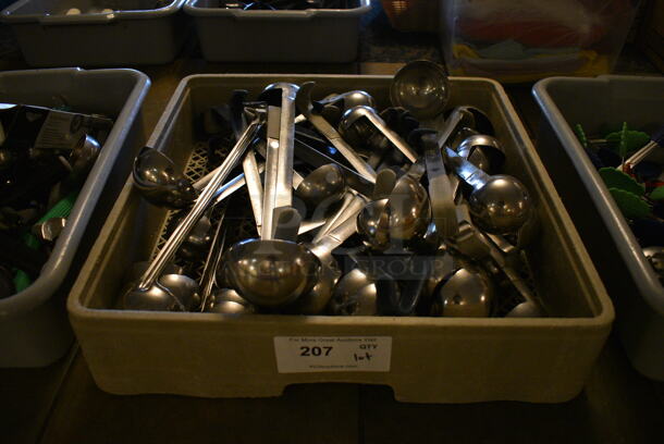 ALL ONE MONEY! Lot of Various Metal Ladles in Dish Caddy. 19.5x19.5x4. (buffet) - Image 5 of 5