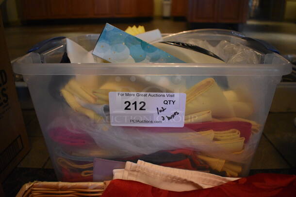 ALL ONE MONEY! Lot of Basket and Clear Bin w/ Various Fabrics! (buffet) - Image 4 of 4