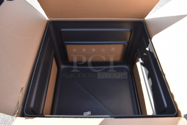 ALL ONE MONEY! Pallet Lot of Various Items Including Black Poly Trash Can and 3 Lids. (warehouse) - Image 2 of 5