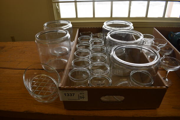 ALL ONE MONEY! Lot of Various Glass Jars and Ceramic Tea Pots. Includes 9.5x6x6.5. (blue retail store) - Image 5 of 5