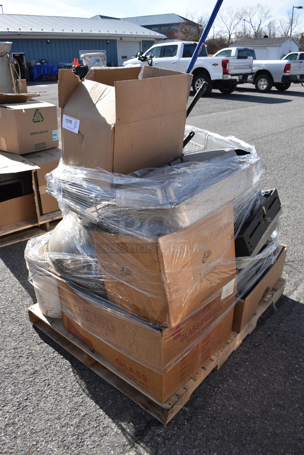 ALL ONE MONEY! Pallet Lot of Various Items Including Chafing Dish, White Baskets and Food Warmers. (warehouse) - Image 2 of 6