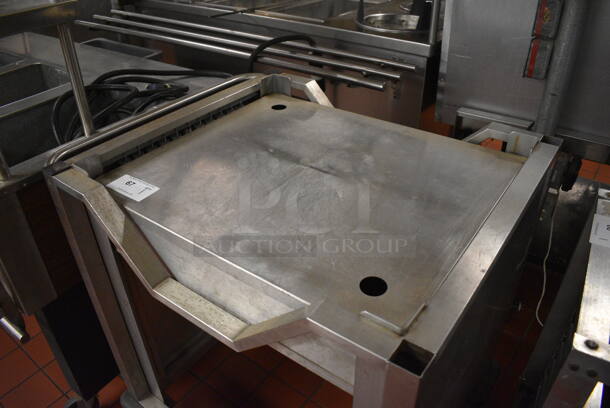 Metal Commercial Cart on Commercial Casters. 26.5x33x36. (kitchen) - Image 3 of 6