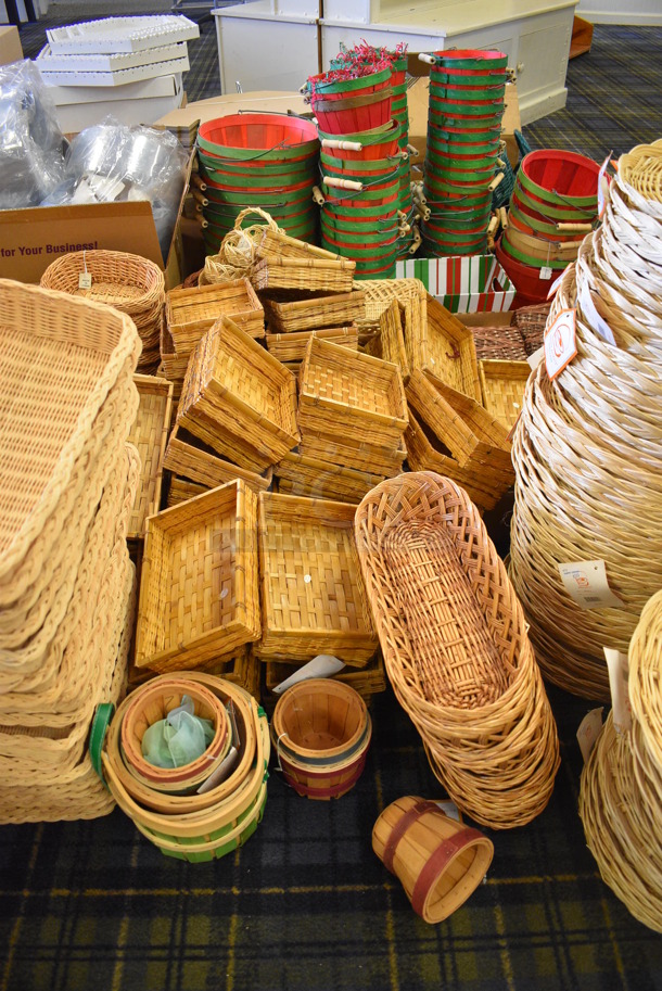 ALL ONE MONEY! Mega Lot of Various Items Including Baskets! BUYER MUST REMOVE. (blue retail store) - Image 3 of 6