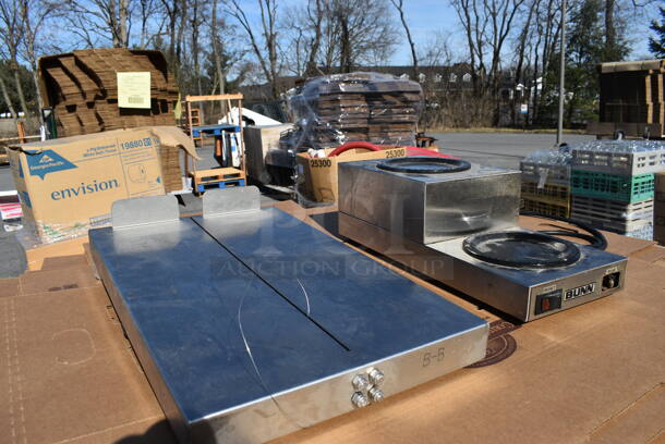 ALL ONE MONEY! Pallet Lot of Various Items Including Cardboard Trays. 12x14x8. (warehouse) - Image 4 of 5