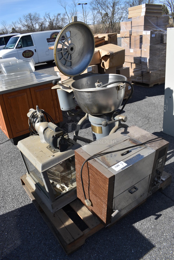ALL ONE MONEY! Pallet Lot of Various Items Including Hobart Model VCM Vertical Cutter Mixer, Star Peanut Roaster and Ice Shaver. Includes 23x26x10. (warehouse) - Image 3 of 8