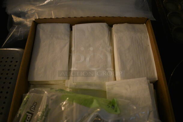 ALL ONE MONEY! Lot of Napkins! 8x4. (main dining room) - Image 3 of 4