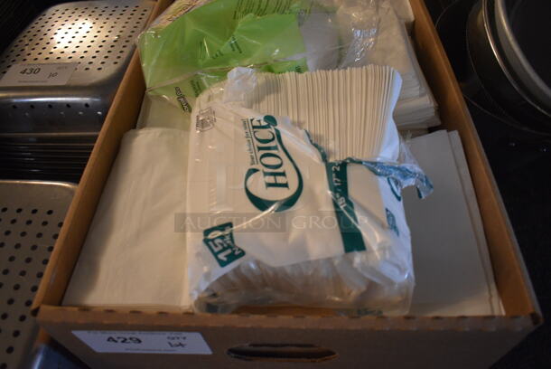 ALL ONE MONEY! Lot of Napkins! 8x4. (main dining room) - Image 4 of 4