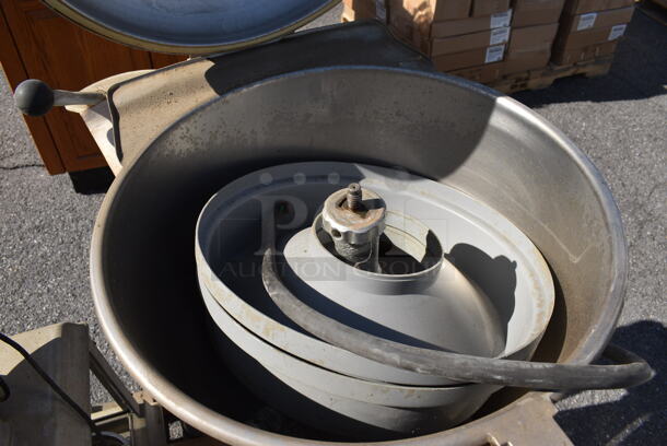 ALL ONE MONEY! Pallet Lot of Various Items Including Hobart Model VCM Vertical Cutter Mixer, Star Peanut Roaster and Ice Shaver. Includes 23x26x10. (warehouse) - Image 8 of 8