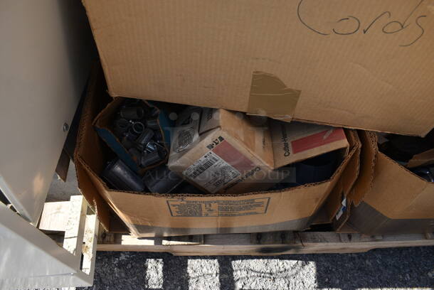 ALL ONE MONEY! Pallet Lot of Various Items Including Metal Commercial Unit. (warehouse) - Image 5 of 6