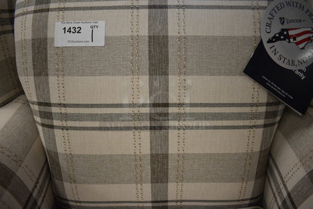 BRAND NEW! Lancer White and Gray Chair. 36x35x37. (garden center) - Image 4 of 4