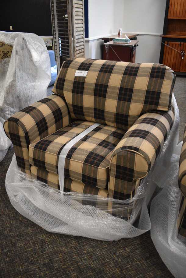 BRAND NEW! Lancer Tan and Black Patterned Plaid Chair. 40x35x37.(garden center) - Image 2 of 4