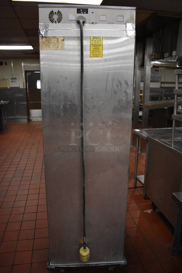 Alto Shaam Model 1000-TH/I Stainless Steel Commercial 2 Half Size Door Cook N Hold Cabinet on Commercial Casters. 208-240 Volts. 25x34x76.5. Unit Was In Working Condition When Restaurant Closed. (kitchen) - Image 8 of 9