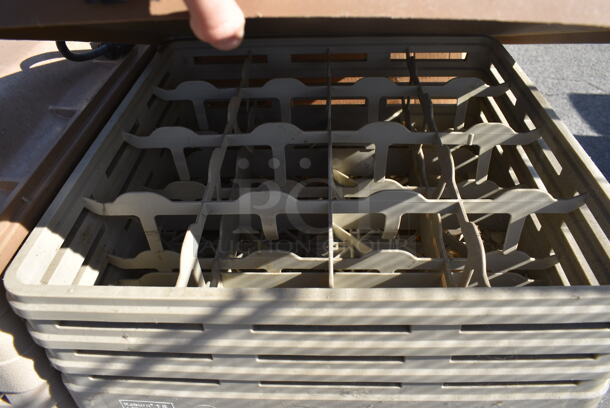 ALL ONE MONEY! Pallet Lot of Various Items Including Dish Caddies and Food Warmer. (warehouse) - Image 5 of 5