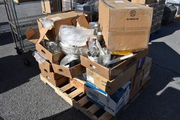 ALL ONE MONEY! Pallet Lot of Various Items Including Ash Tray and Various Silverware. (warehouse) - Image 2 of 6