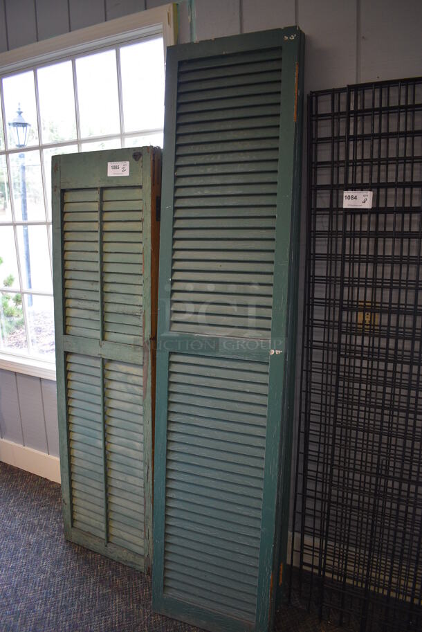 2 Various Wooden Screens. Folded: 20x7x67, 18x8x81. 2 Times Your Bid! (garden center) - Image 2 of 5