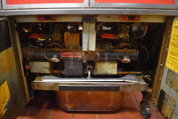 Vulcan Stainless Steel Commercial Floor Style Electric Powered Deep Fat Fryer on Commercial Casters. 46.5x34.5x41.5. Unit Was In Working Condition When Restaurant Closed. (kitchen) - Image 9 of 12
