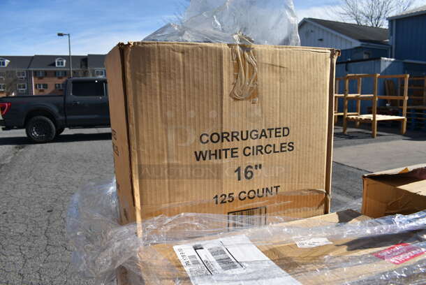 ALL ONE MONEY! Pallet Lot of Various Items Including Corrugated Circles and Platters. (warehouse) - Image 2 of 6