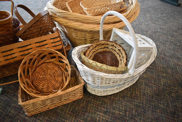 ALL ONE MONEY! Lot of 20 Various Baskets! Includes 24x18x11. (garden center) - Image 4 of 4