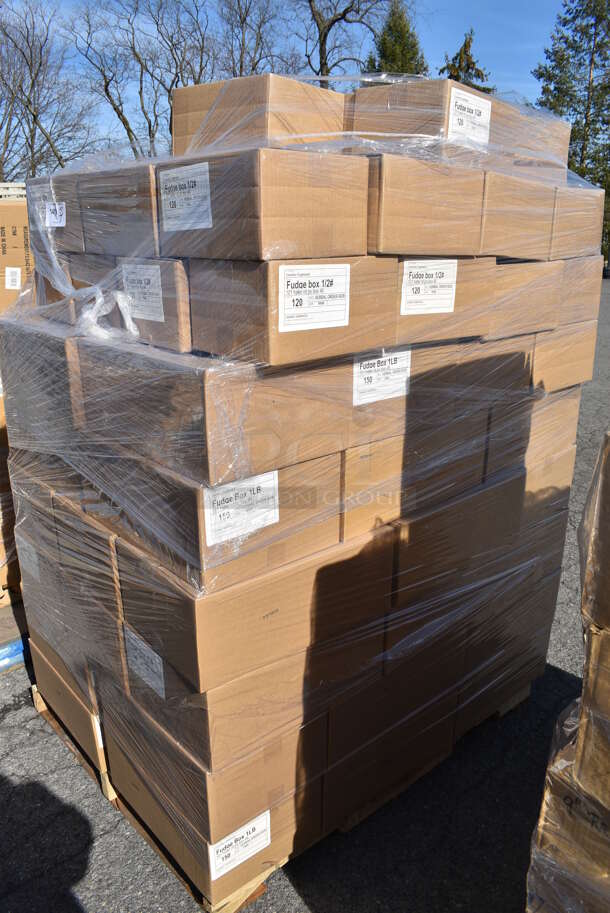 ALL ONE MONEY! Pallet Lot of Various Items Including Fudge Boxes. (warehouse) - Image 4 of 4