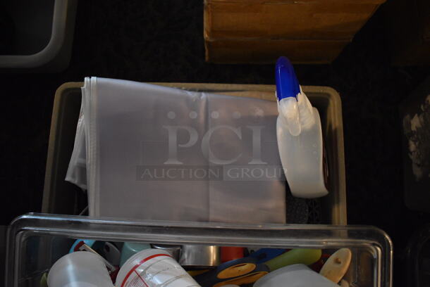 ALL ONE MONEY! Lot of Dish Caddy of Poly Spray Bottles! 19.5x19.5x4 (main dining room) - Image 3 of 4